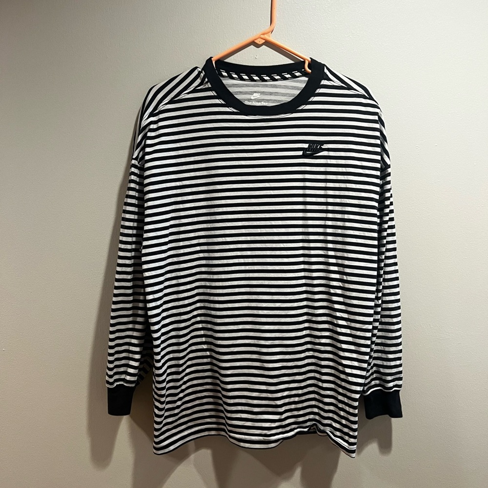 Nike Men's Long Sleeve Black and White Striped Tee